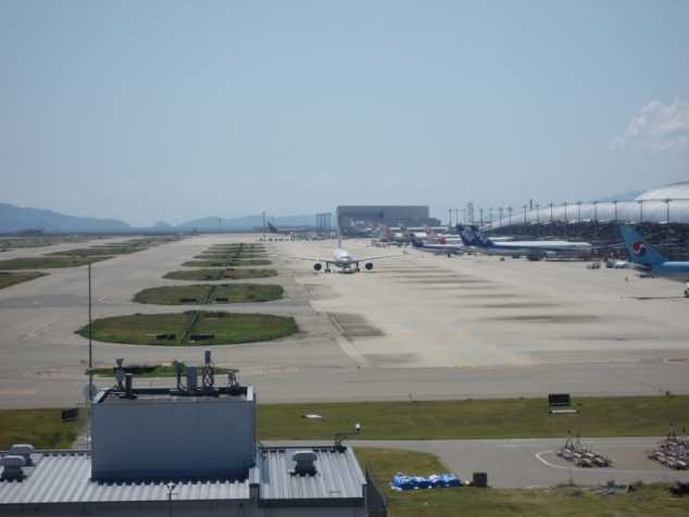 「準国産機」ボーイング787日本初飛来 だそーですよ