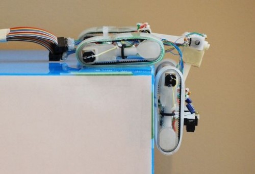 ヤモリの足の原理を応用したロボットがすごい！