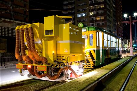 芝を刈るための電車とは？