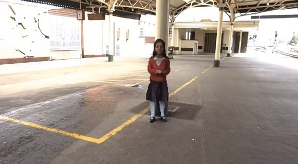 【真夏の】女の子のドット絵を日常風景に溶け込ました動画が衝撃【ホラー】