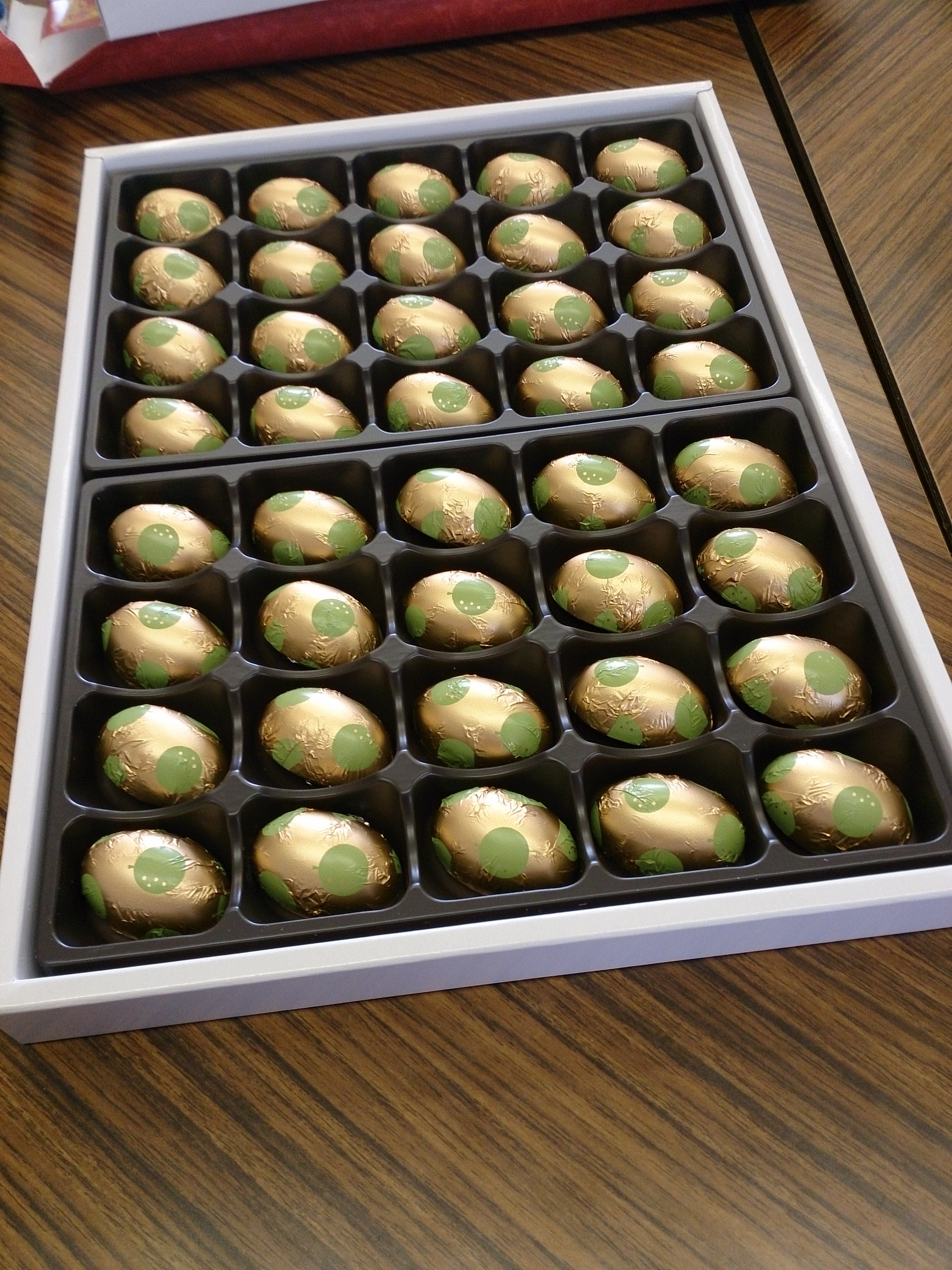 【止まらない美味しさ】山陰地方限定の「梨ゼリーinチョコ」を食べてみた。